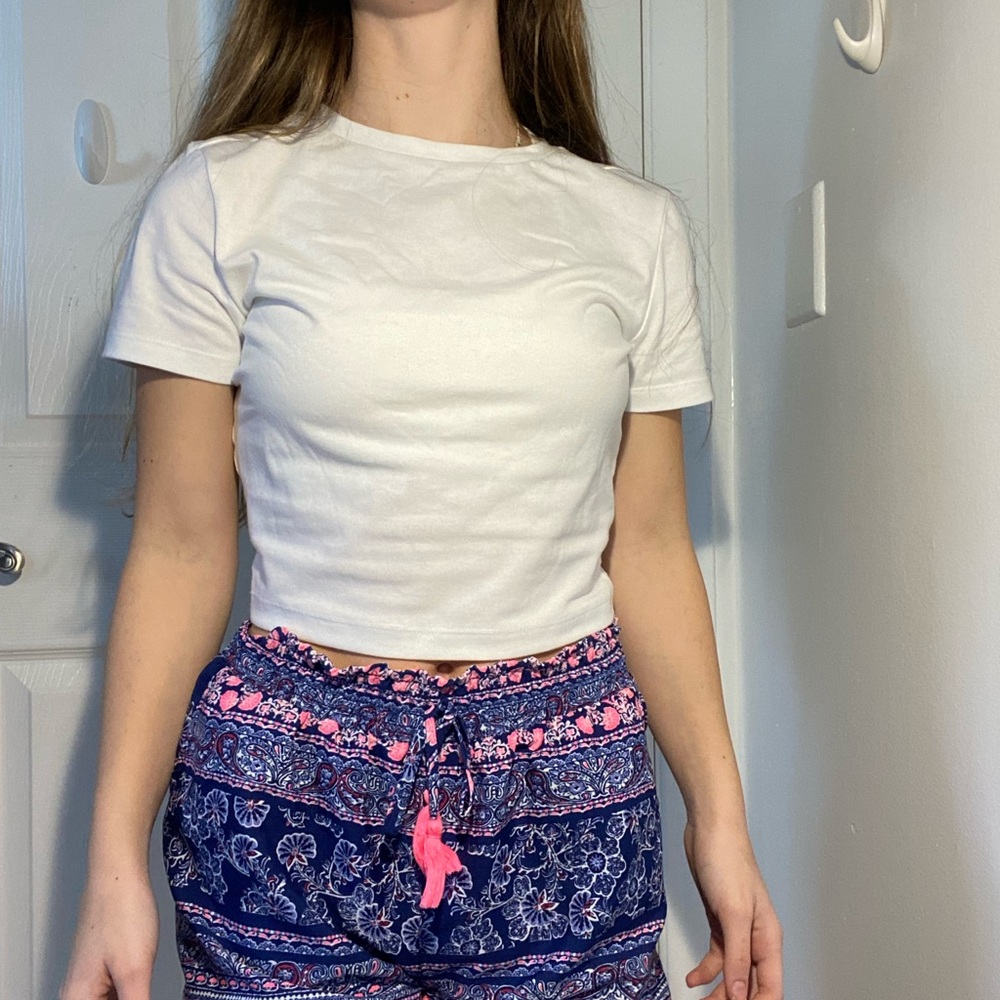 Colorful pattern shorts - Picture 2 of 4